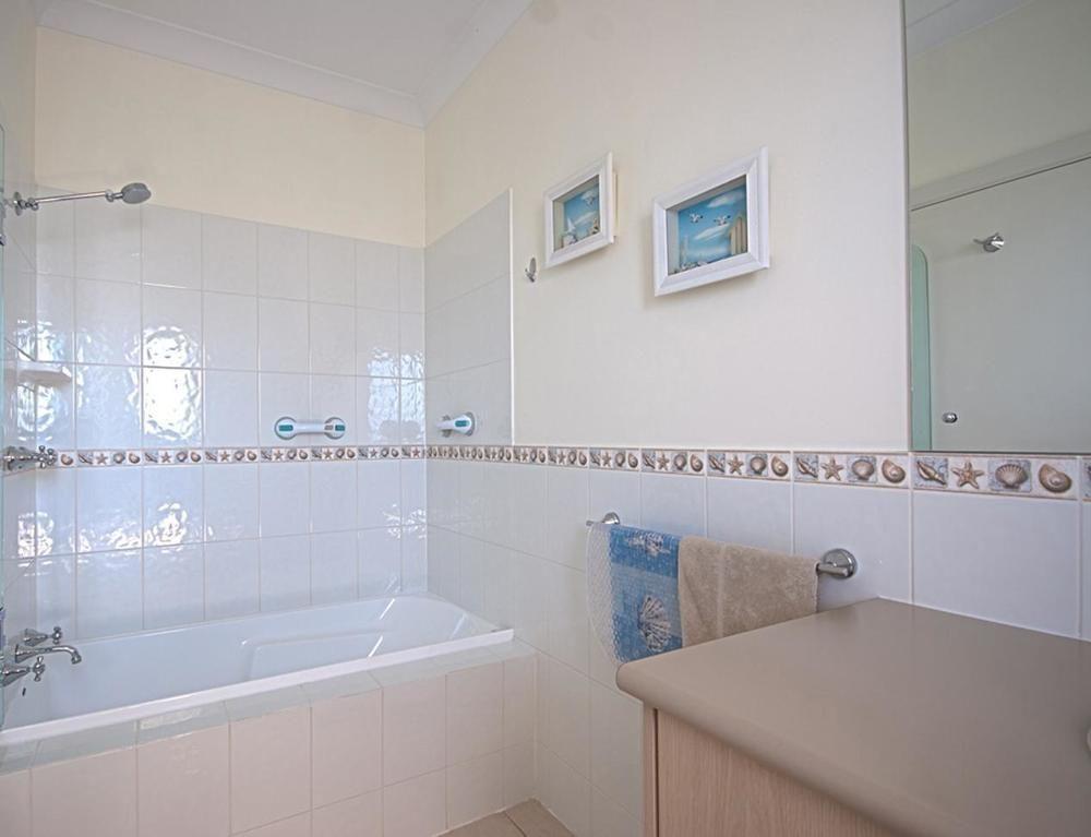 Searenity Holiday Accommodation Emu Bay Екстер'єр фото