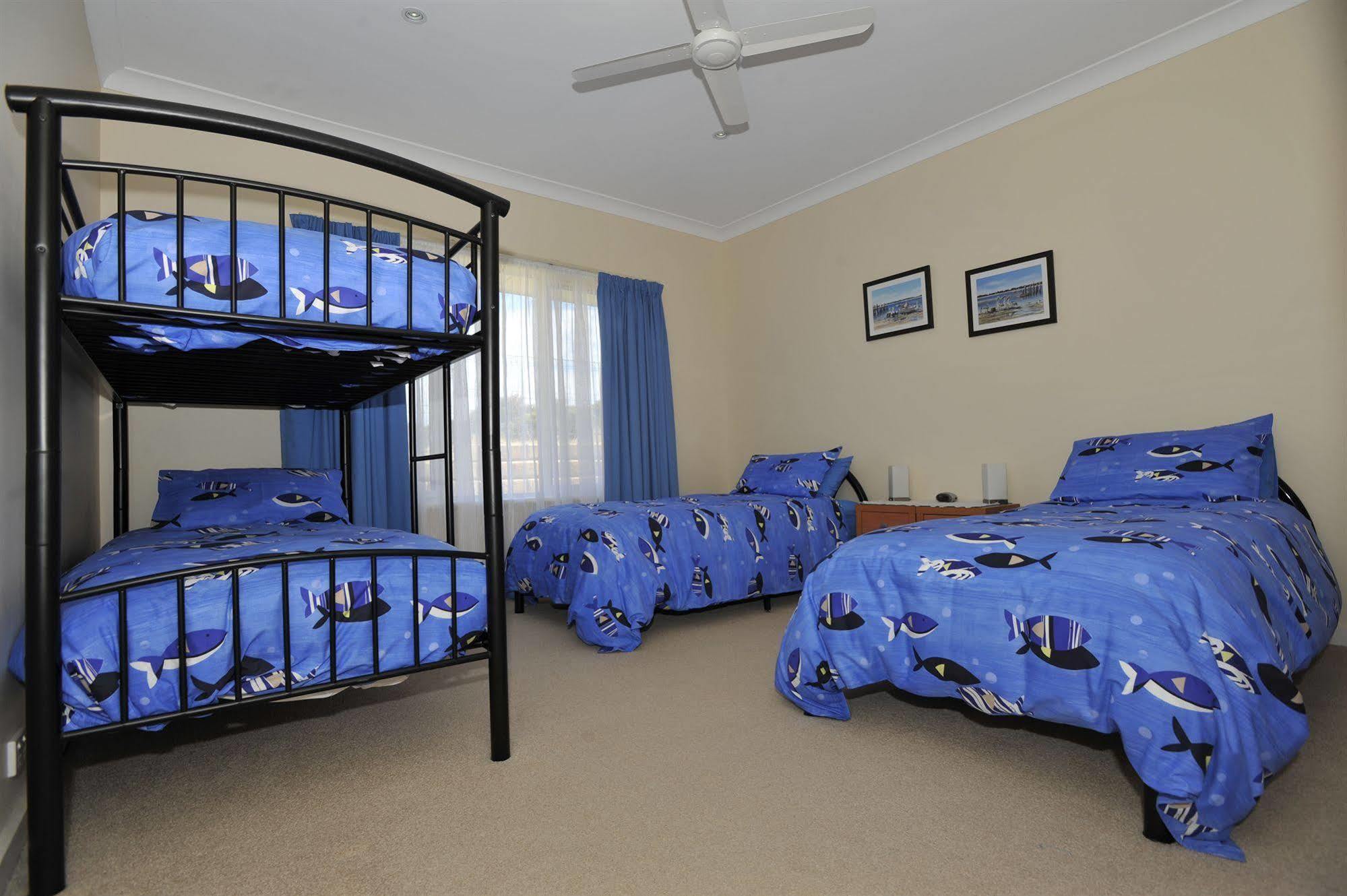 Searenity Holiday Accommodation Emu Bay Екстер'єр фото