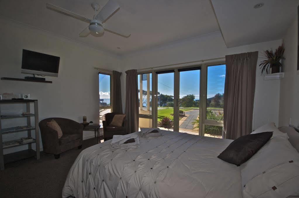 Searenity Holiday Accommodation Emu Bay Екстер'єр фото